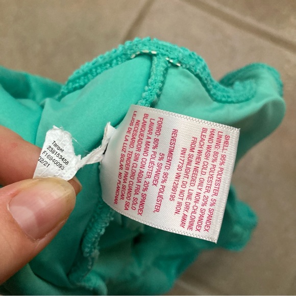 Xhilaration NWT green one piece swimsuit, high-cut, light padding L(8/10) - Picture 8 of 13